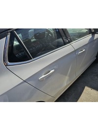 Opel Corsa F çıkma sağ arka kapı beyaz