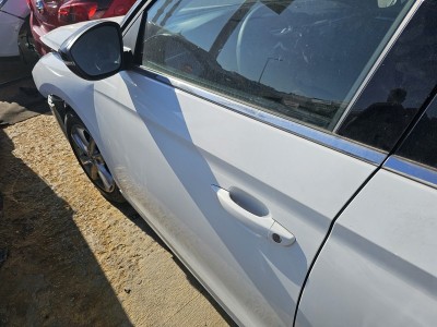 Opel Corsa F çıkma sol ön kapı beyaz