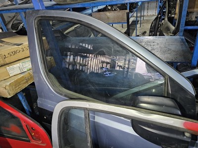 Hyundai H1 çıkma sağ ön kapı