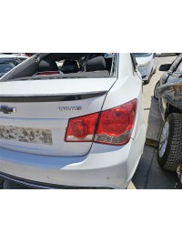Chevrolet Cruze sağ stop camı