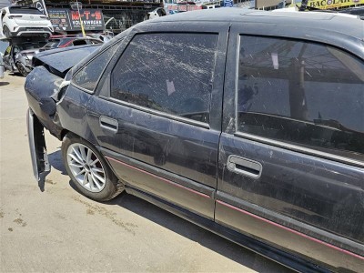 Opel Vectra A sağ arka kapı