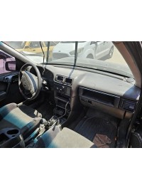 Opel Vectra A göğüs