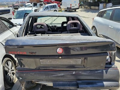 Opel Vectra A bagaj kapağı