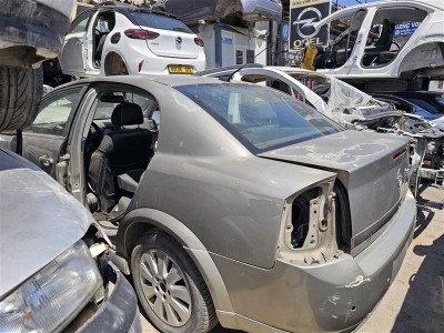Opel Vectra C sol arka çamurluk bej