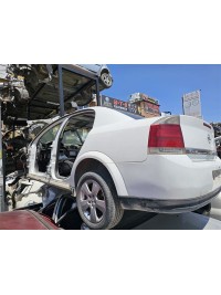 Opel Vectra C sol arka çamurluk beyaz