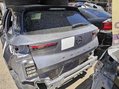 Opel Mokka bagaj kapağı gri