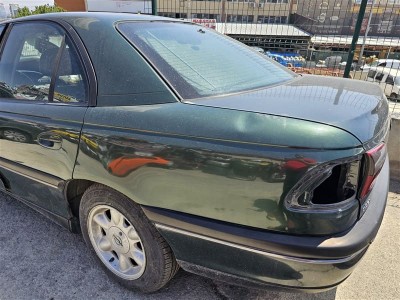 Opel Omega B sol arka çamurluk