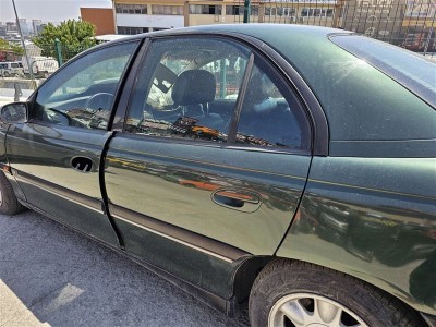 Opel Omega B sol arka kapı