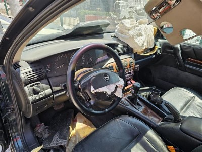 Opel Omega B göğüs