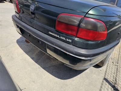 Opel Omega B arka tampon