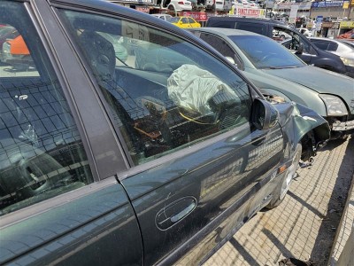 Opel Omega B sağ ön kapı