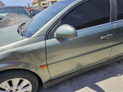 Opel Vectra C sol ön kapı yeşil