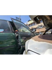 Opel Astra F sağ ön kapı yeşil