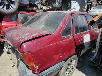 Opel Kadett sağ arka çamurluk